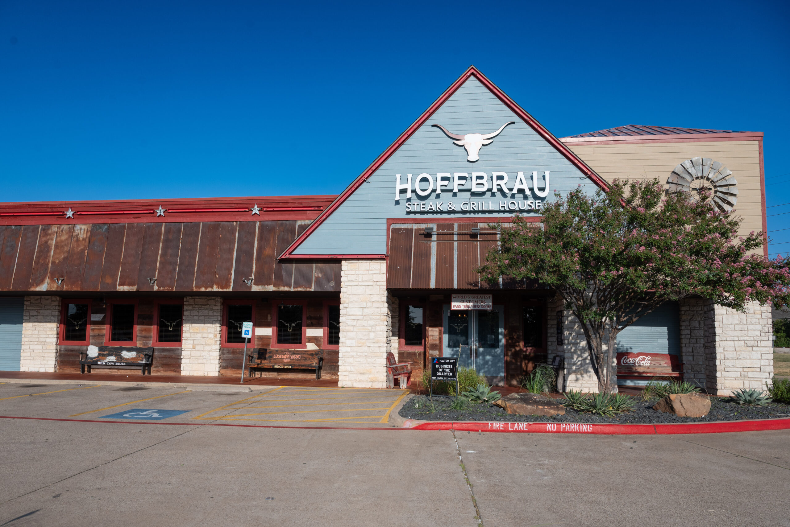 HOFFBRAU STEAK & GRILL HOUSE HALTOM CITY REOPENS FOLLOWING DINING ROOM REMODEL, EARNS CITY’S RESTAURANT OF THE QUARTER RECOGNITION